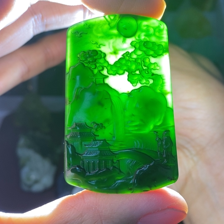 蛇纹石玉颈饰未镶嵌