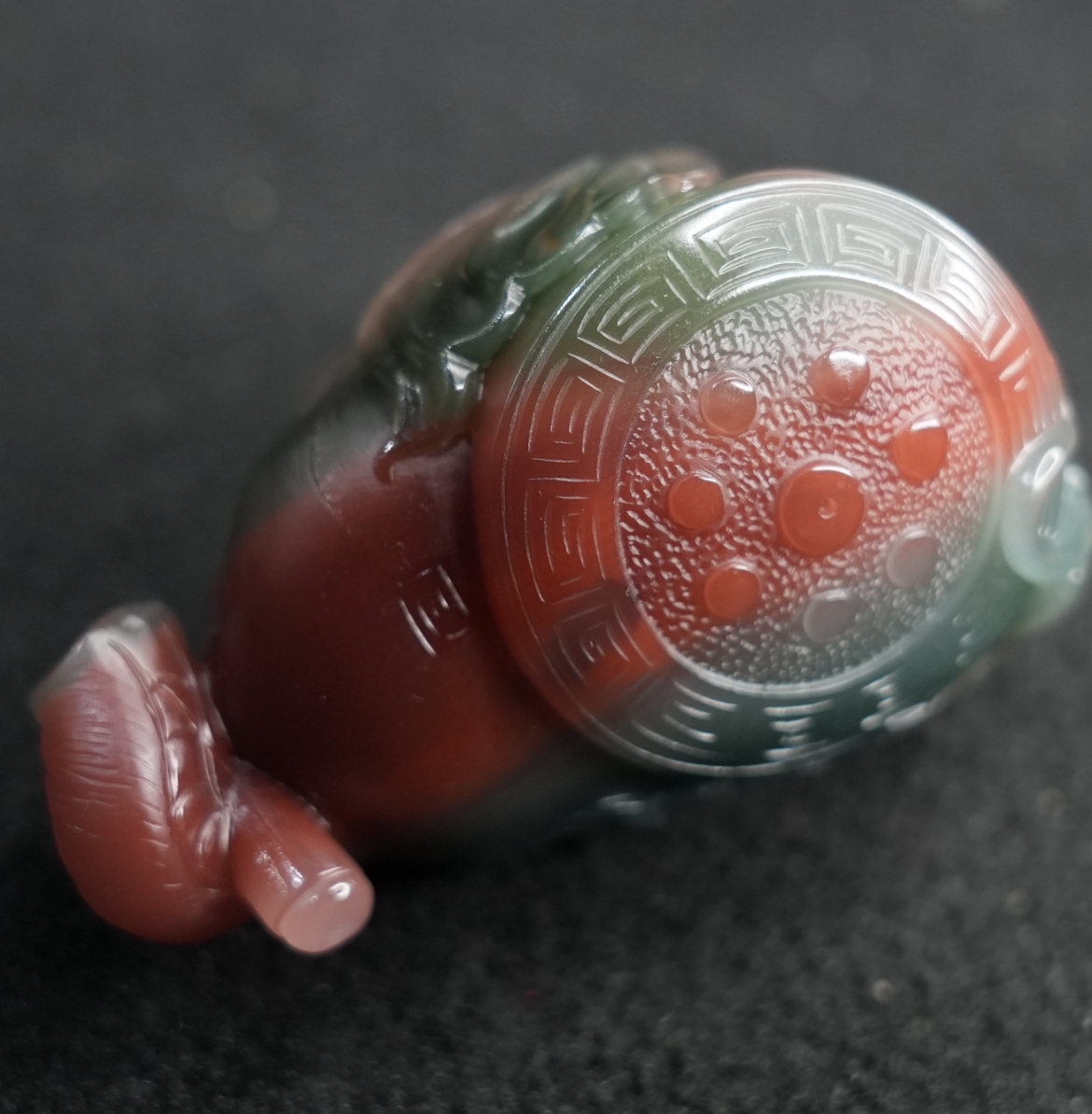 紫绿玛瑙雕刻件工艺独特色系饱满手工雕刻珍品