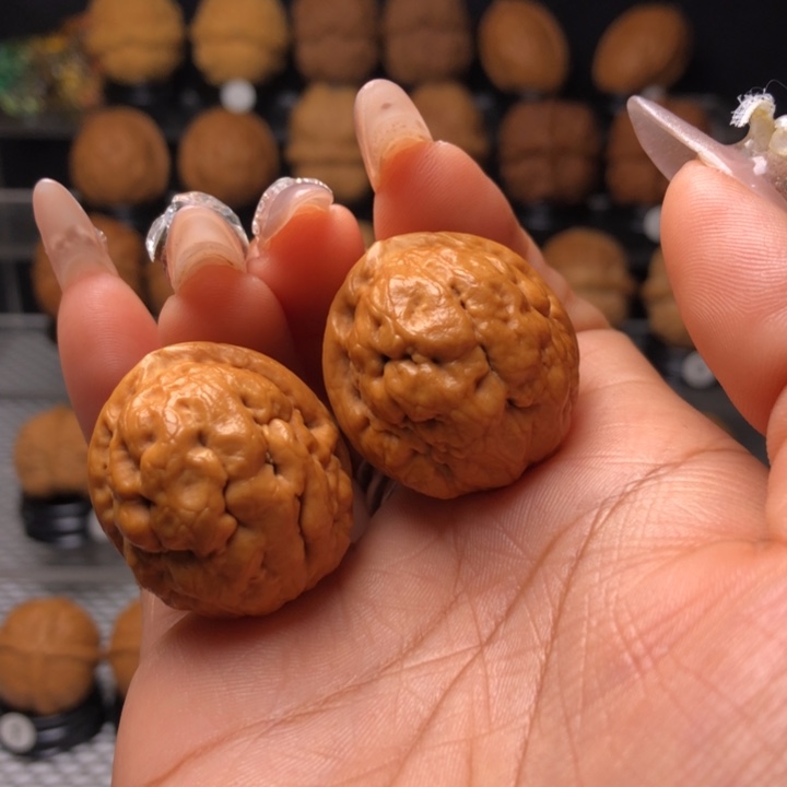 橄榄核吊坠16脑纹蛙