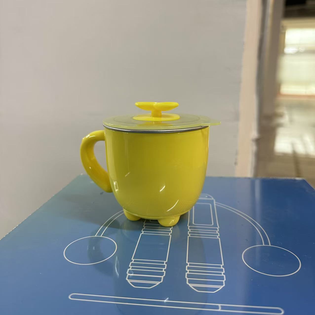 316不锈钢200ml 卡通公仔手柄随手杯 