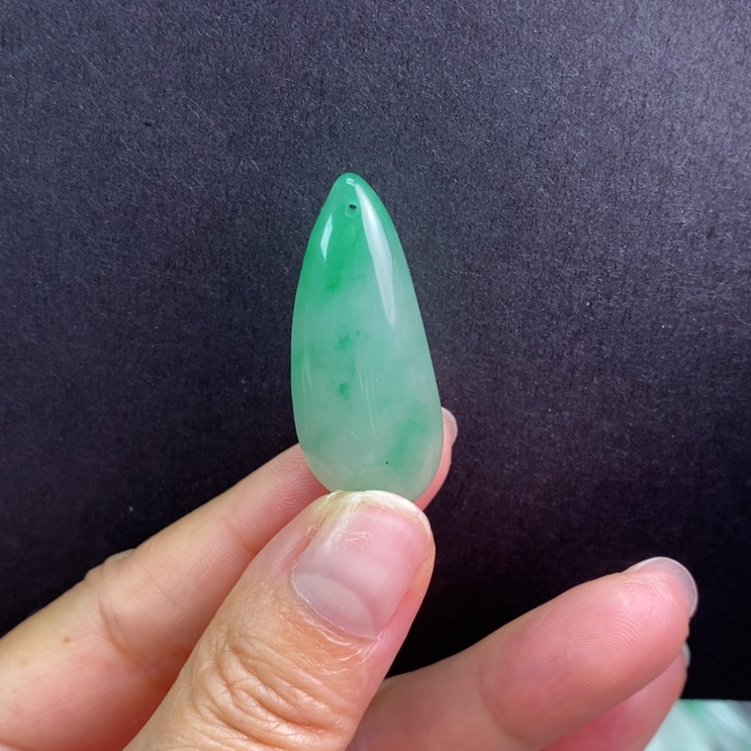 石英质玉颈饰未镶嵌