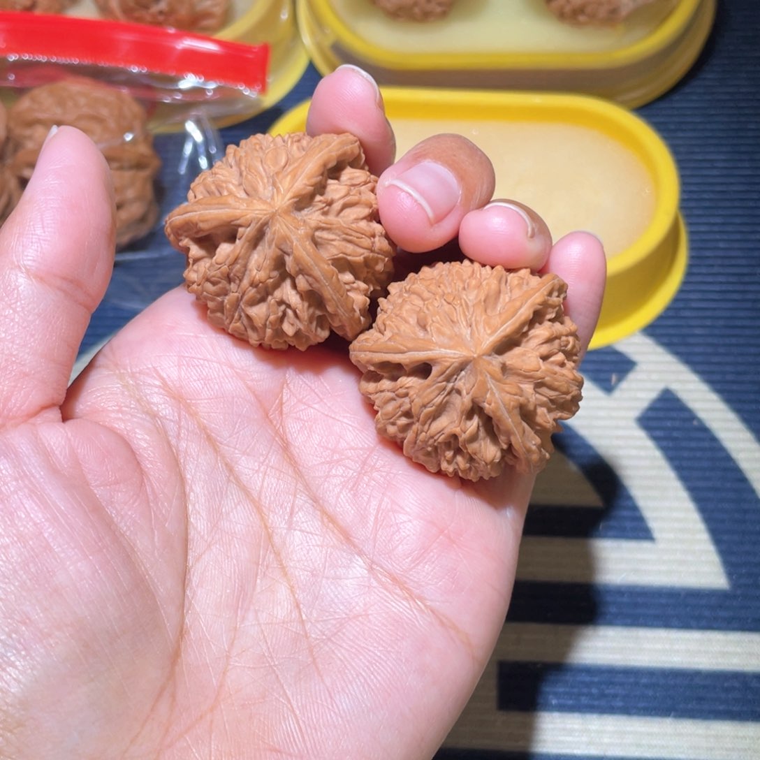 文玩核桃吊坠御龙三棱37