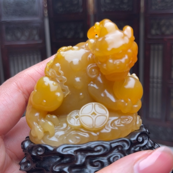 田黄石心**籁田黄石摆件