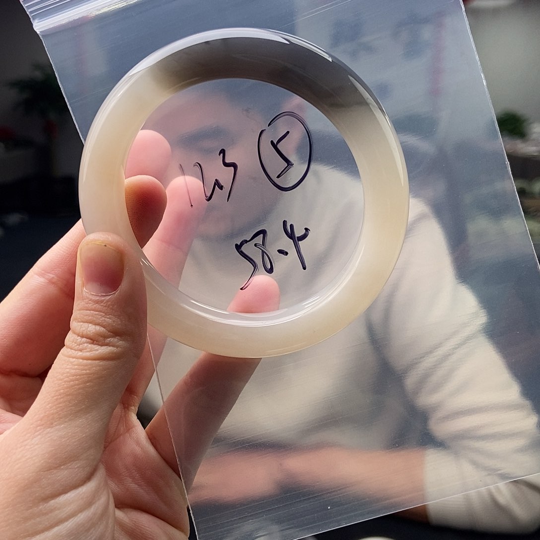 和田玉颜色多样性发拍一发一未镶嵌