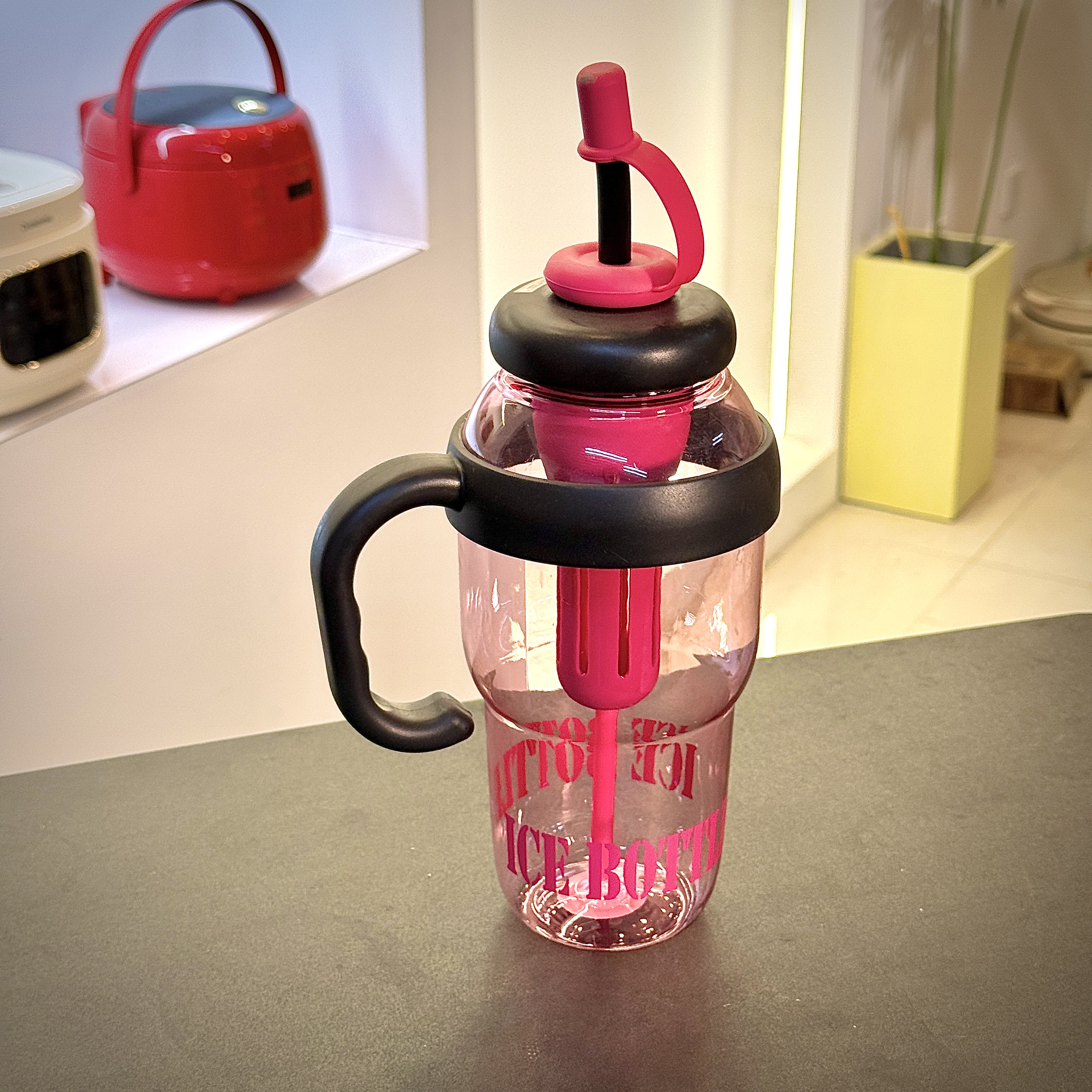 高颜值吸管杯颜色随机