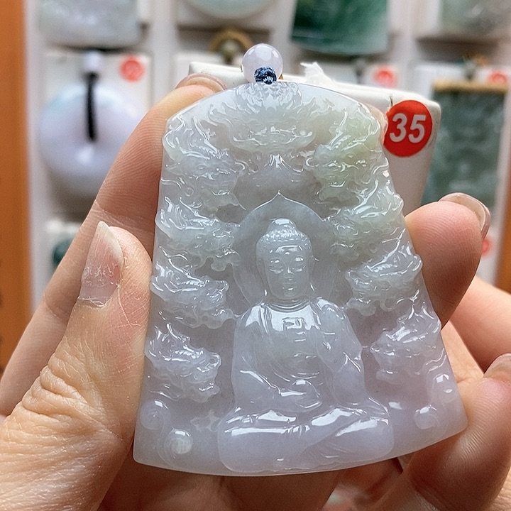 翡翠颈饰未镶嵌每天
