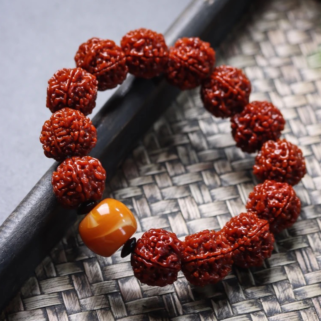 六瓣玉化盘龙纹大金刚手串2.0(桶蜜)