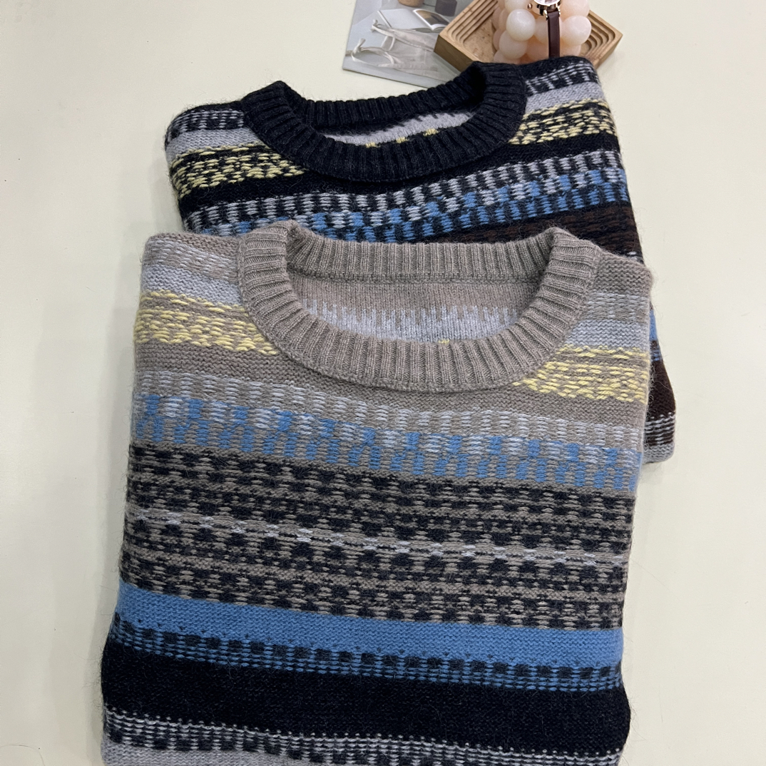 绒品 韩系立体浮雕加厚圆领条纹套头针织衫