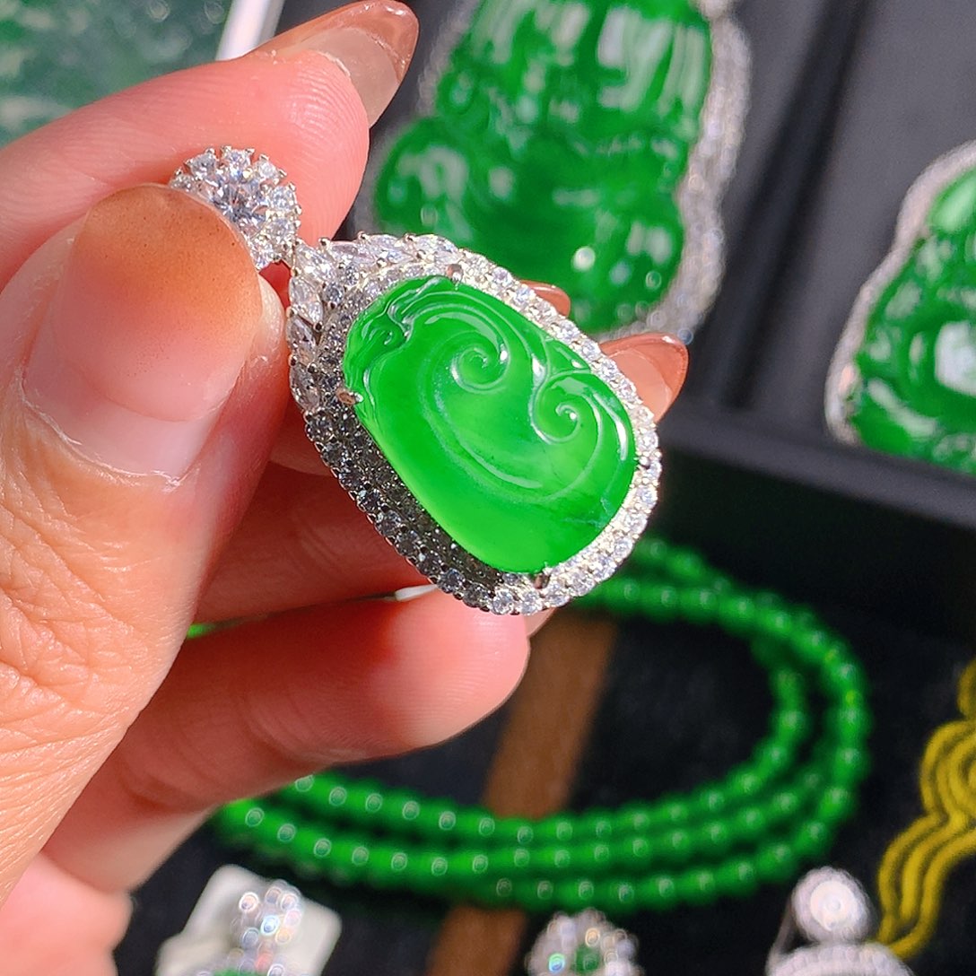 翡翠吊坠(不含链)未镶嵌