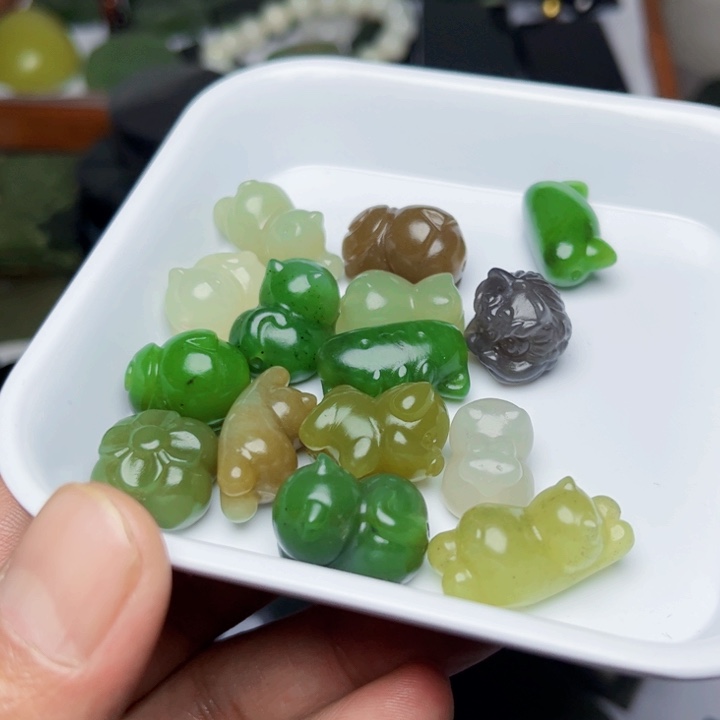 未镶嵌和田玉珠宝半成品随机发一或挑一个