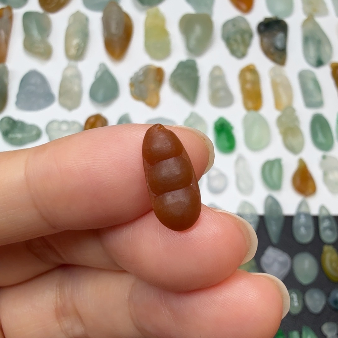 定制翡翠未镶嵌福豆