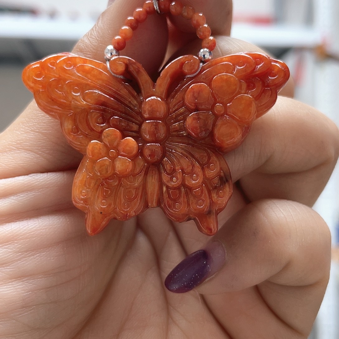 翡翠未镶嵌颈饰裸碟