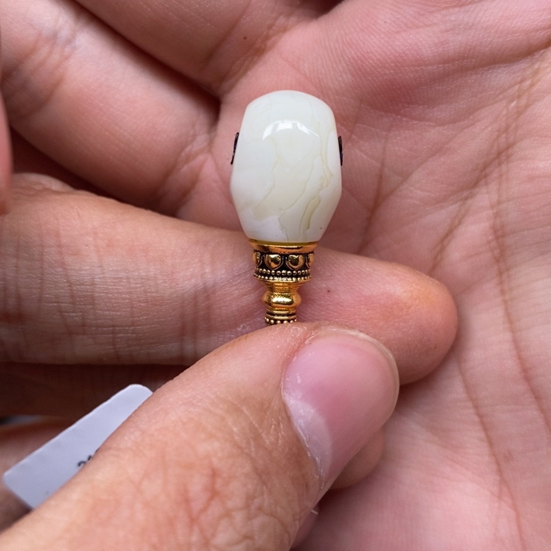 蜜蜡未镶嵌裸石瓷白妖花卡10搭配8