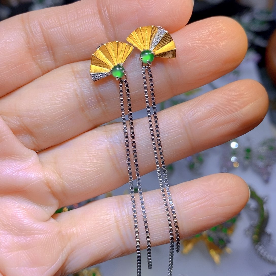 翡翠颈饰银S925镶嵌天然翡翠