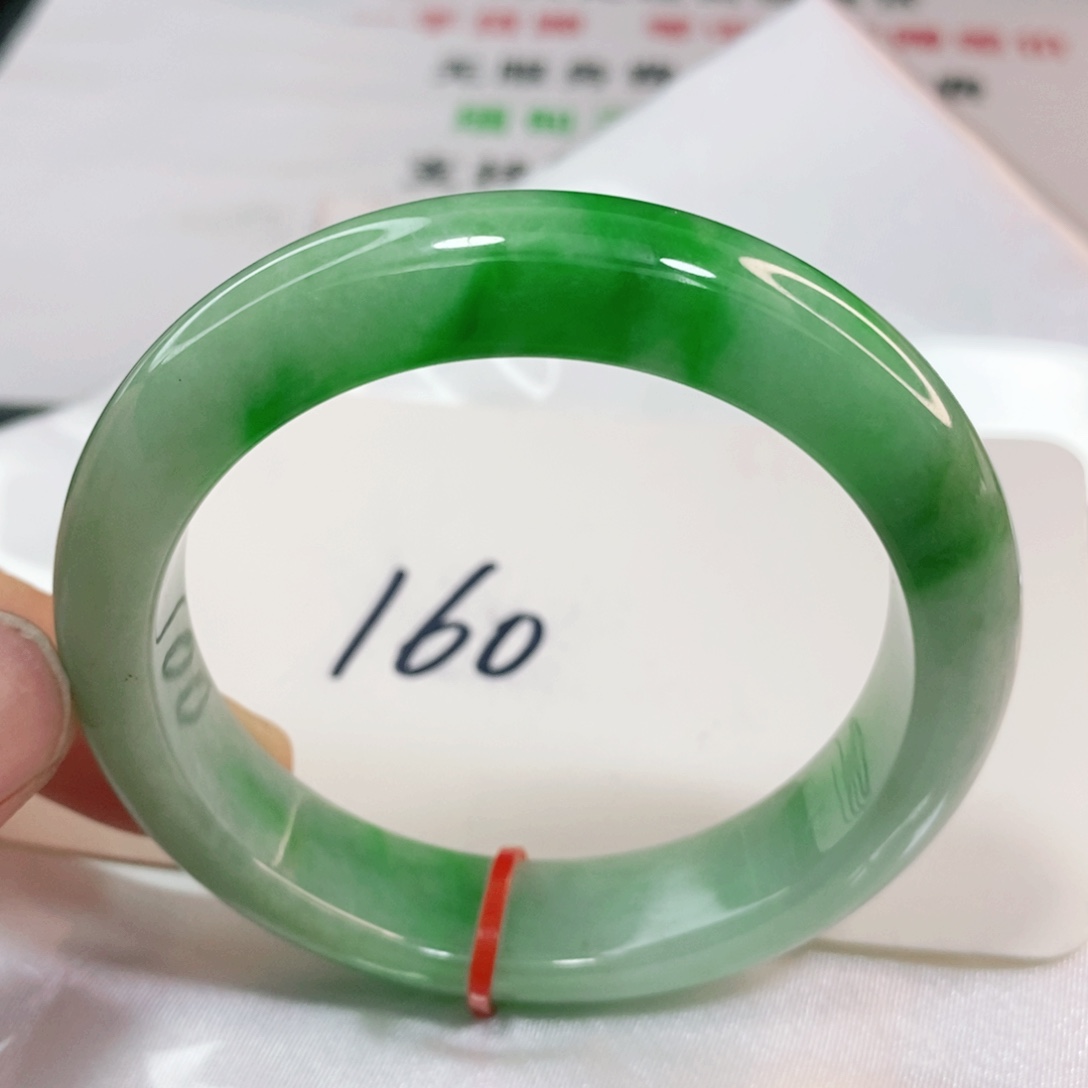 翡翠手镯未镶嵌54.6圈口