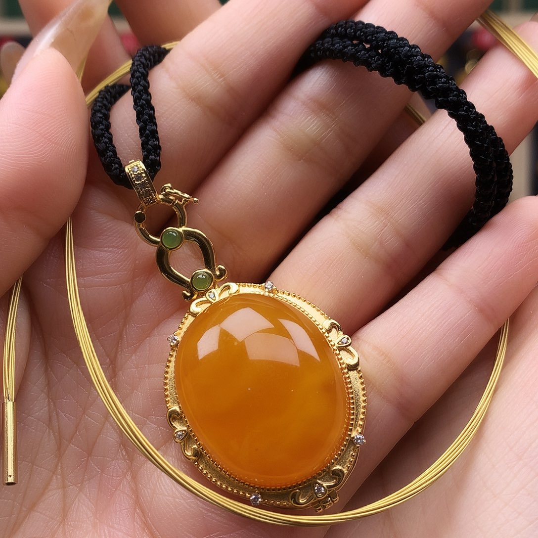 银S925镶嵌颈饰蜜蜡吊坠