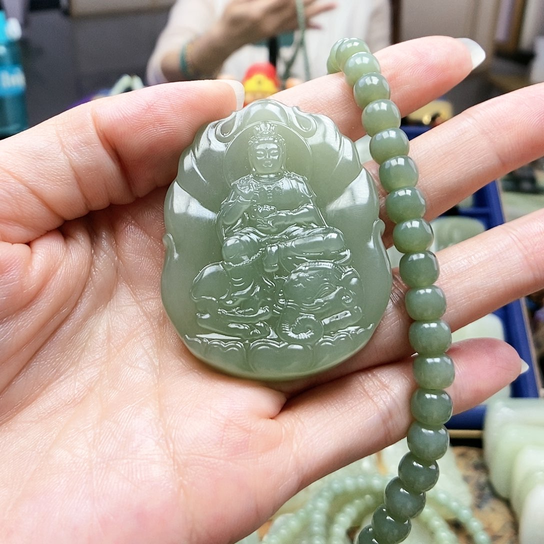 和田玉颈饰未镶嵌灿*哥