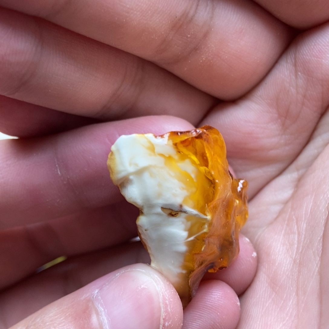 定制琥珀未镶嵌定制