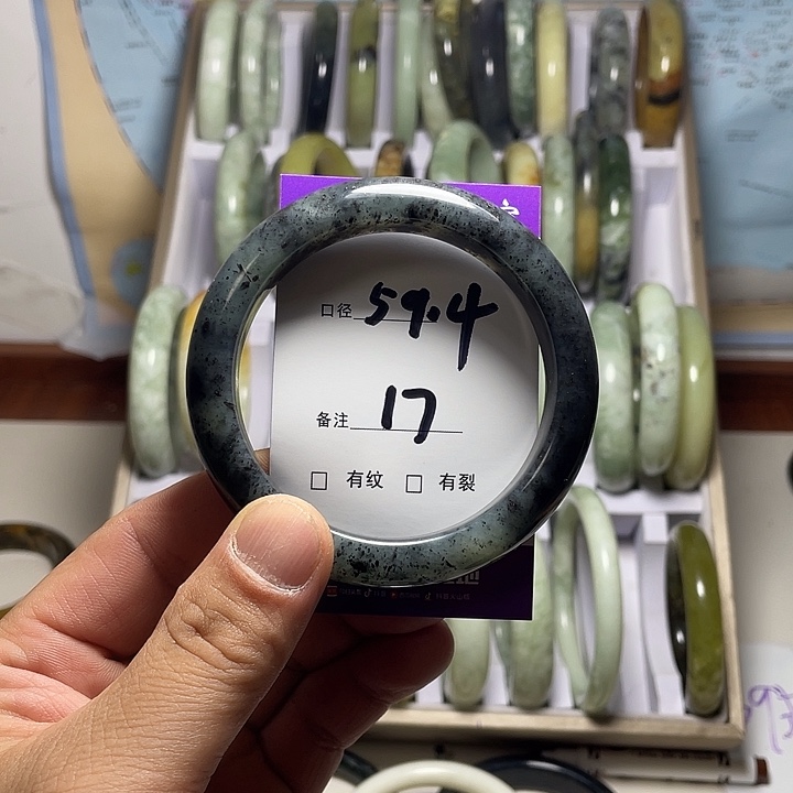 岫玉未镶嵌手镯岫玉精美绝顶佳品