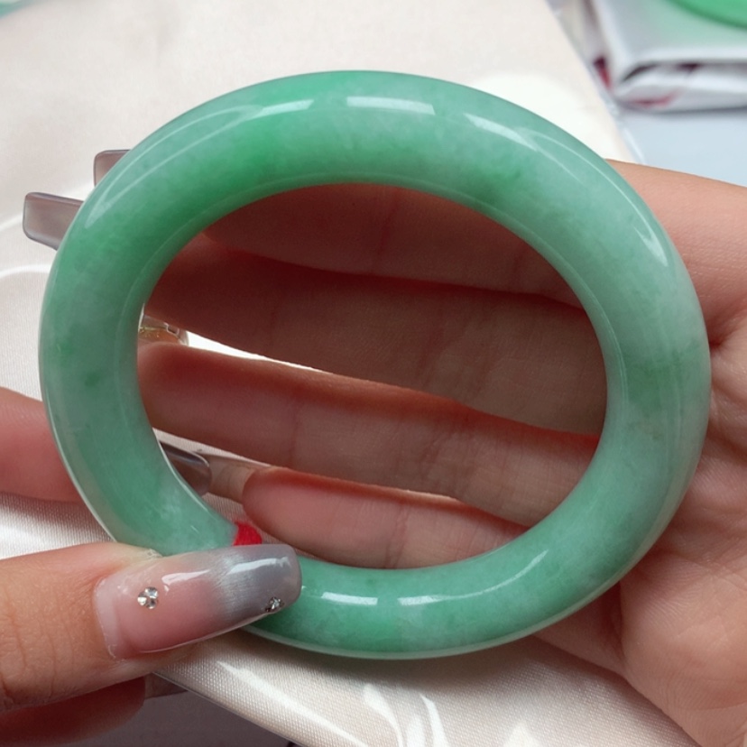 【闪购商品】翡翠手镯未镶嵌56圈