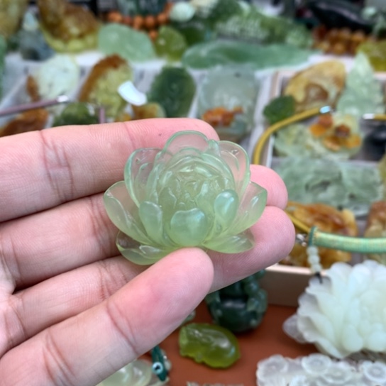 【闪购商品】蛇纹石玉颈饰未镶嵌