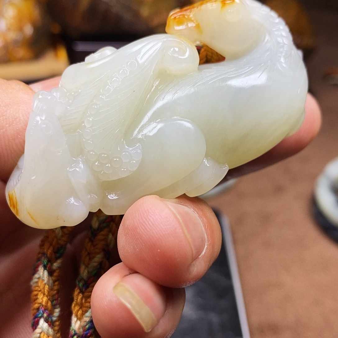 和田玉未镶嵌把件