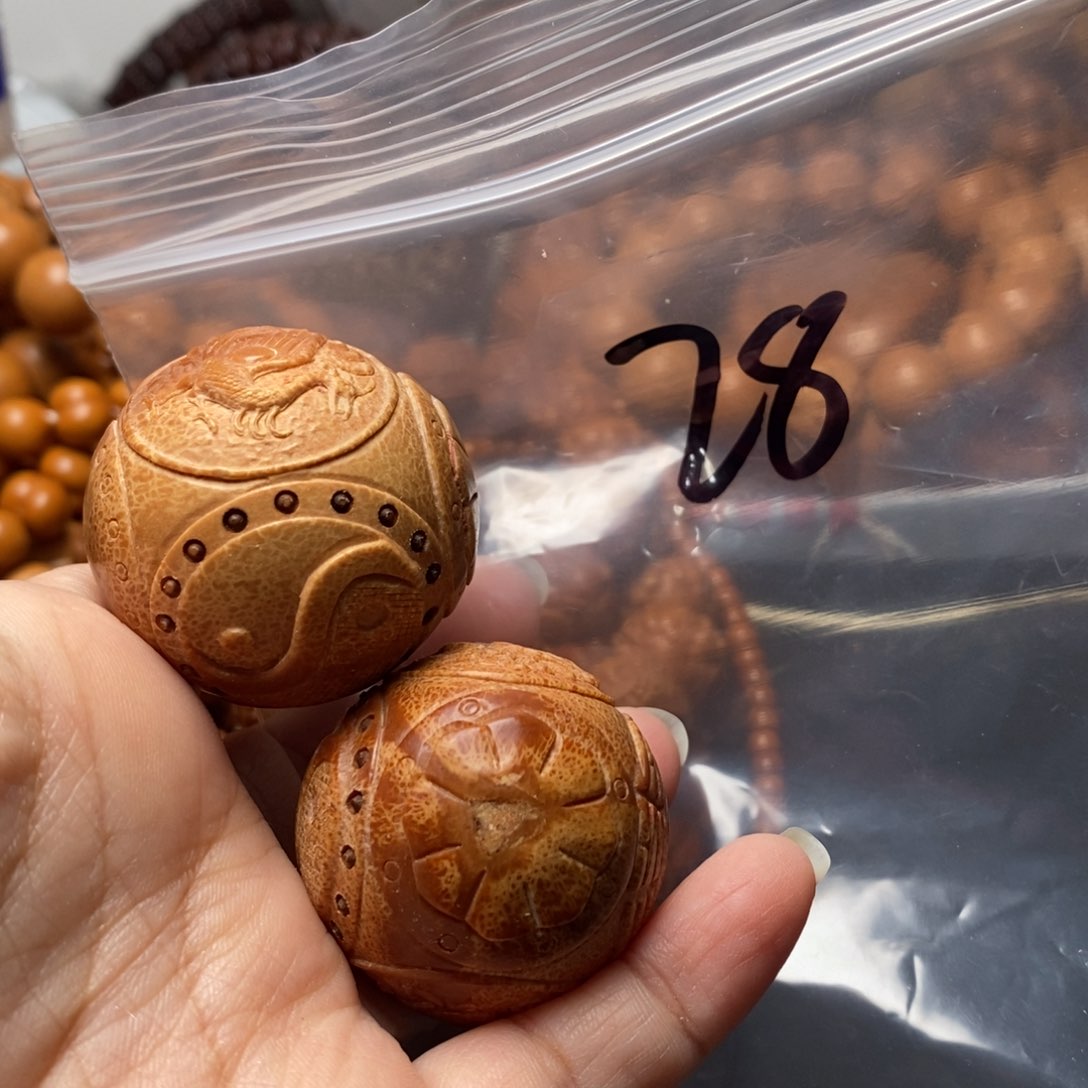 吊坠猴头核桃爱****蜂橄榄