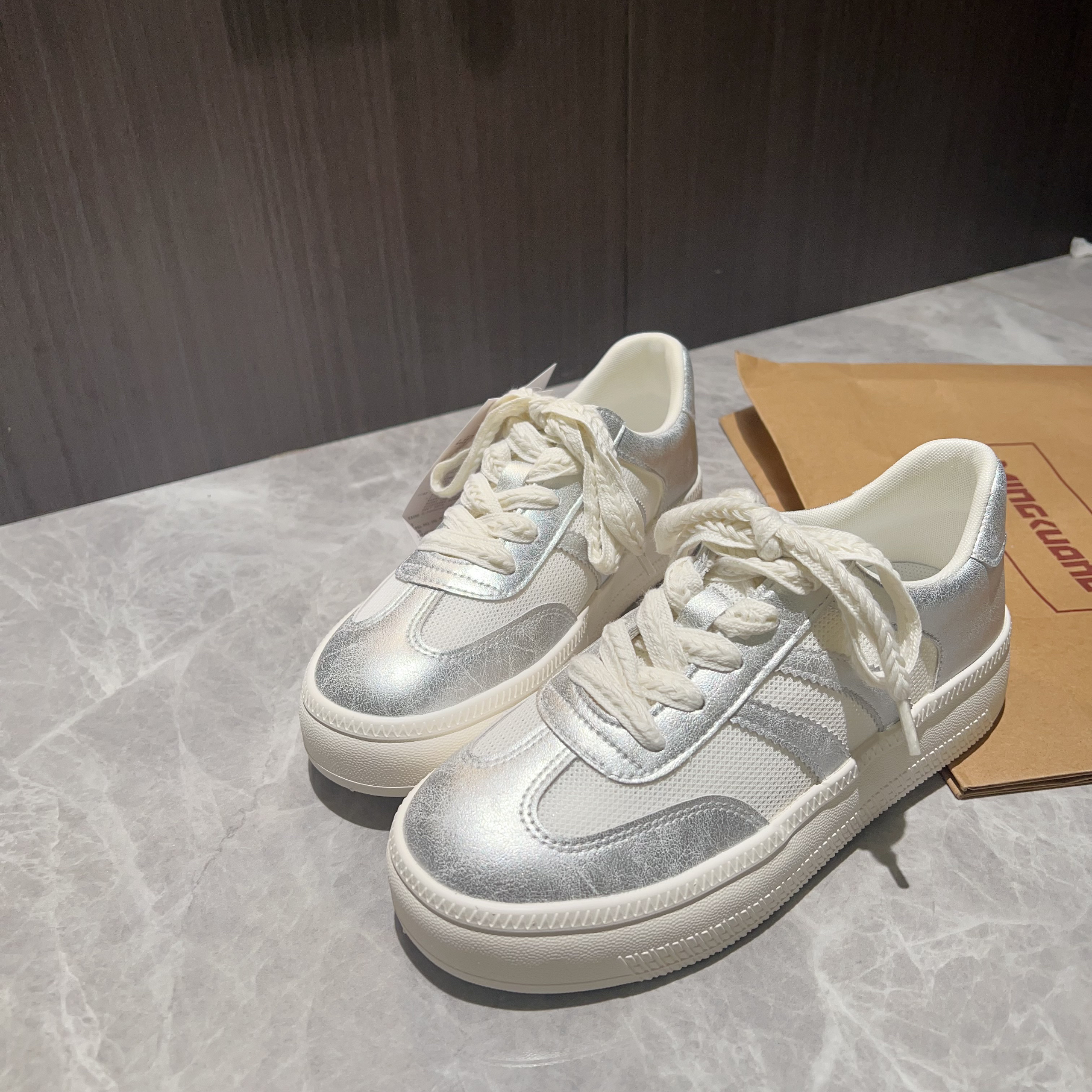 网面透气德训鞋女鞋新款爆款小白鞋厚底板鞋休闲鞋9575