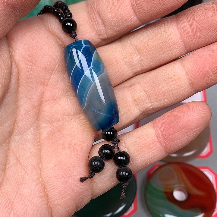 悠***b玛瑙/玉髓未镶嵌颈饰