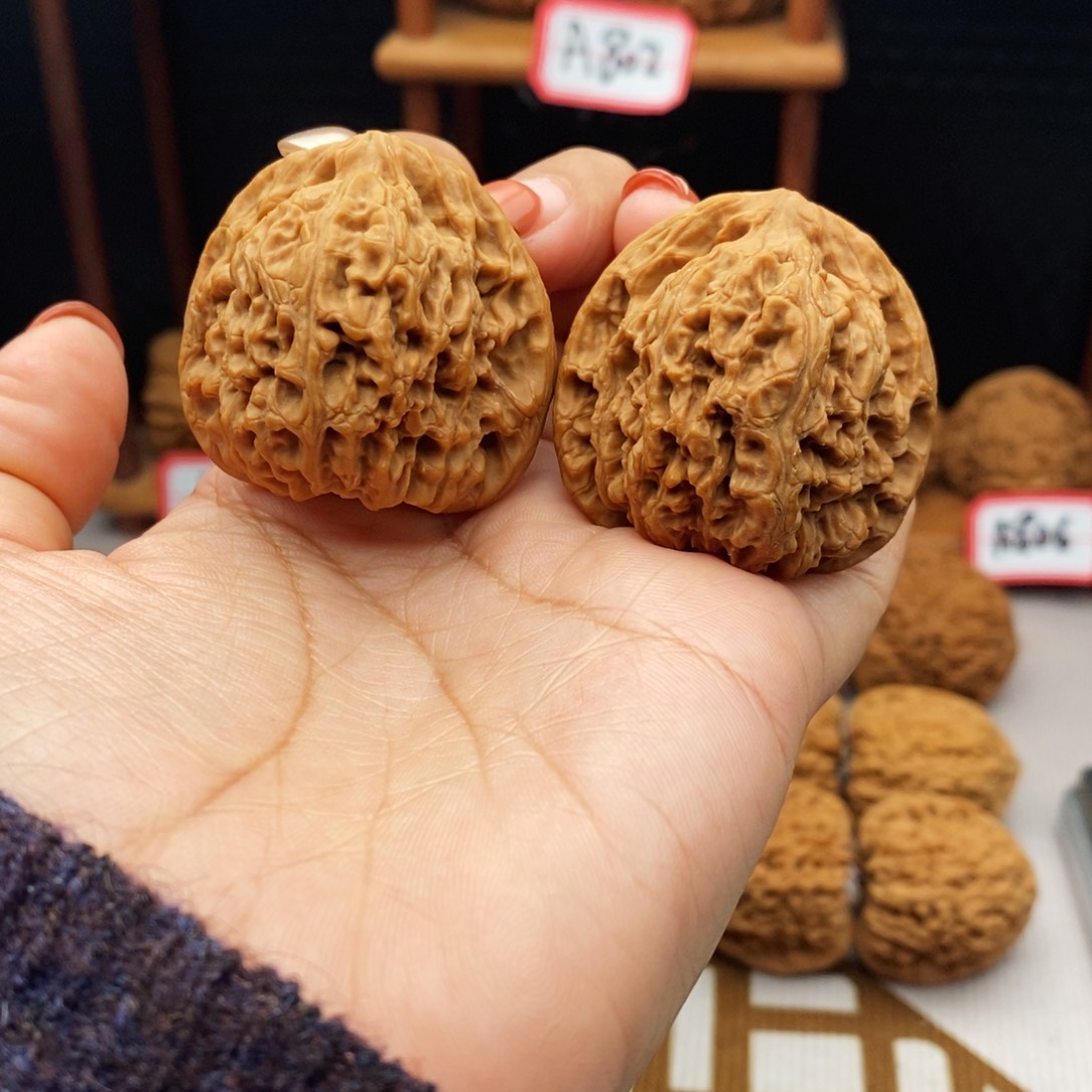 文玩核桃吊坠南疆右1