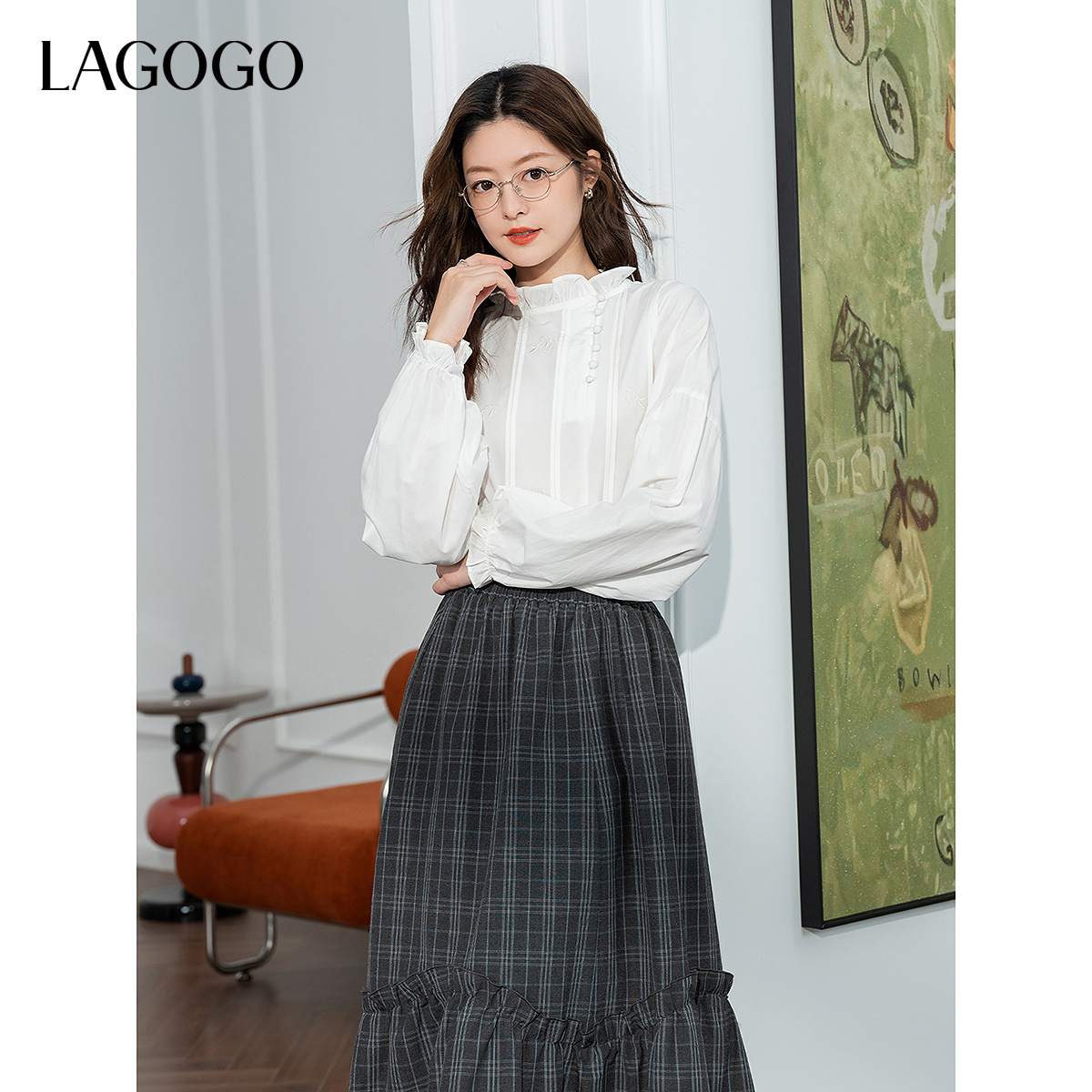 lagogo拉谷谷2025年新款重工刺绣立领通勤上衣女OCSS538G06