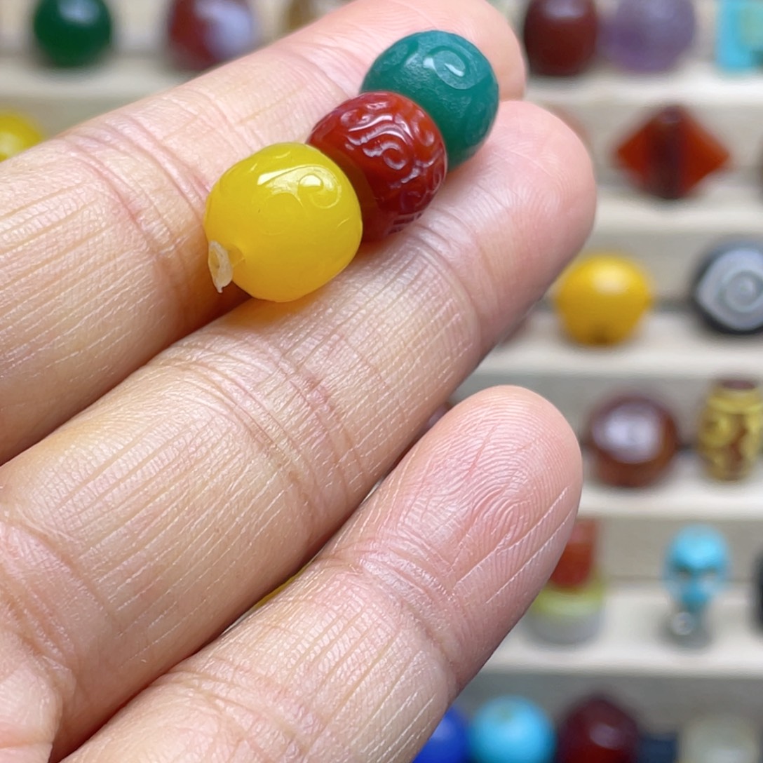 合金颈饰玛瑙/玉髓め**?