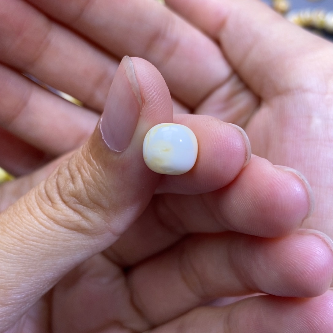 未镶嵌琥珀珠宝奇石9.2