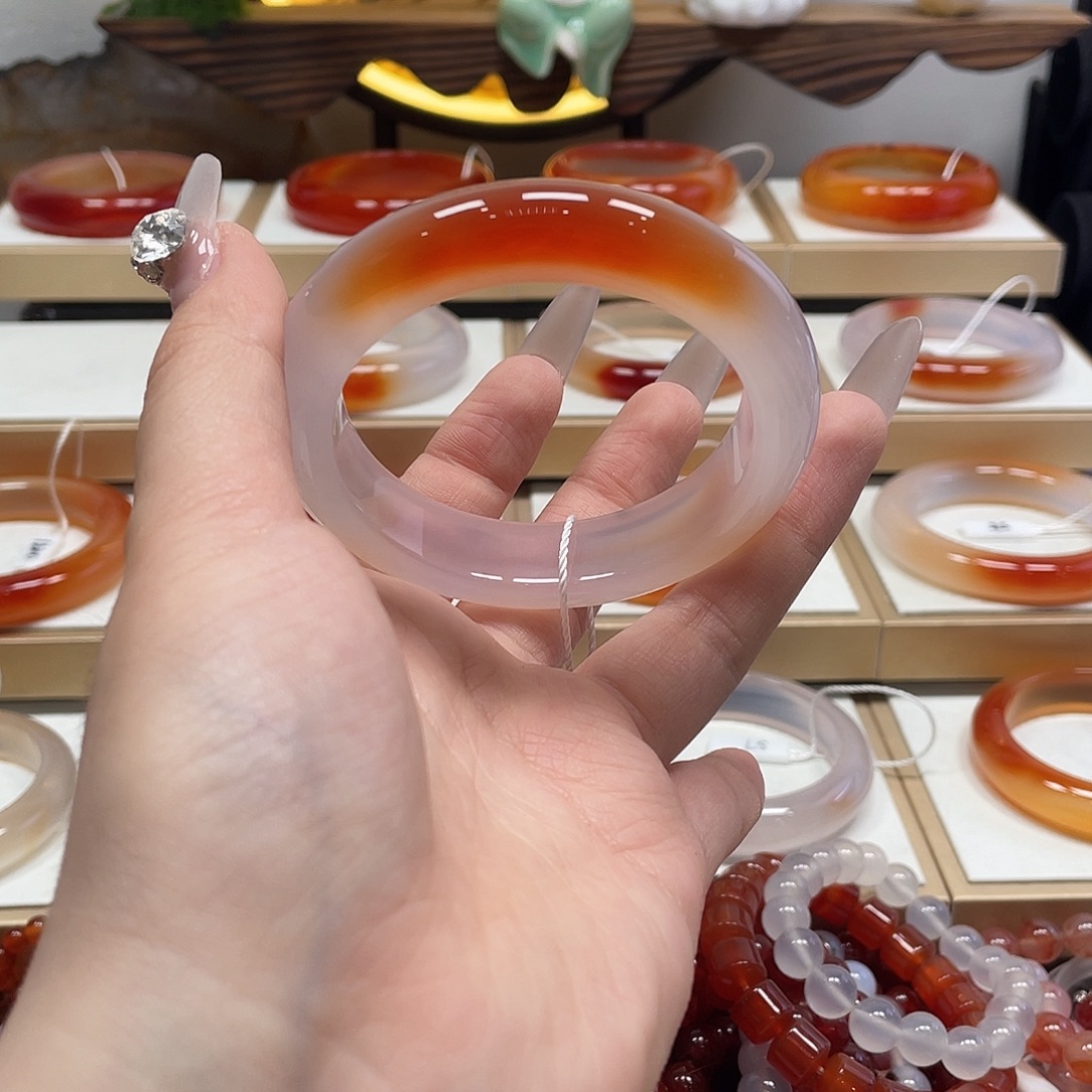 玛瑙/玉髓未镶嵌手镯