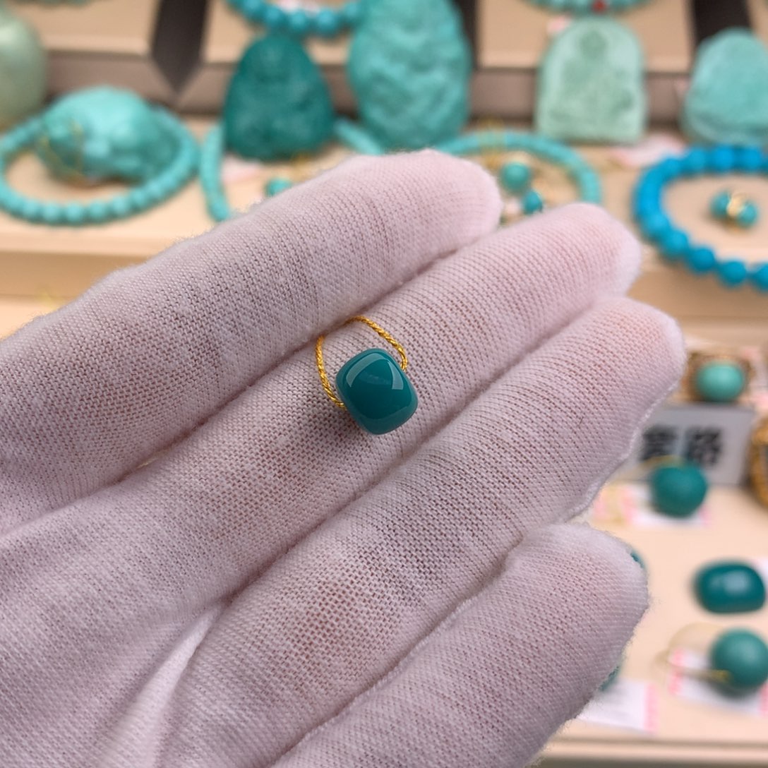 绿松石珠宝奇石未镶嵌8.9mm