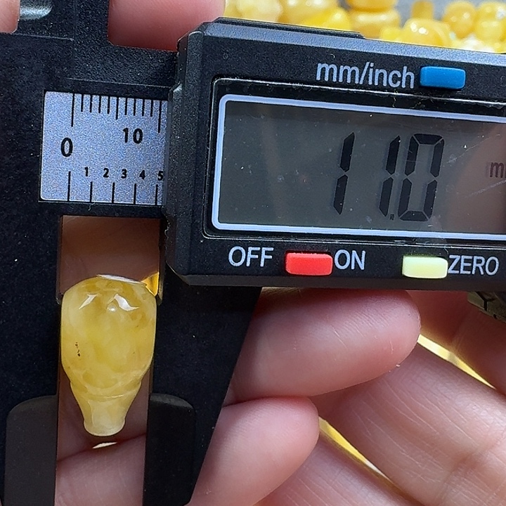 蜜蜡未镶嵌裸石17杂