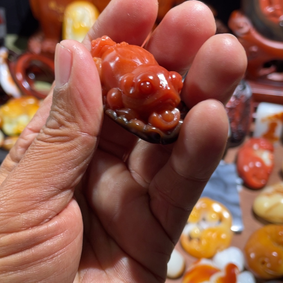 建***强和田玉未镶嵌吊坠(不含链)