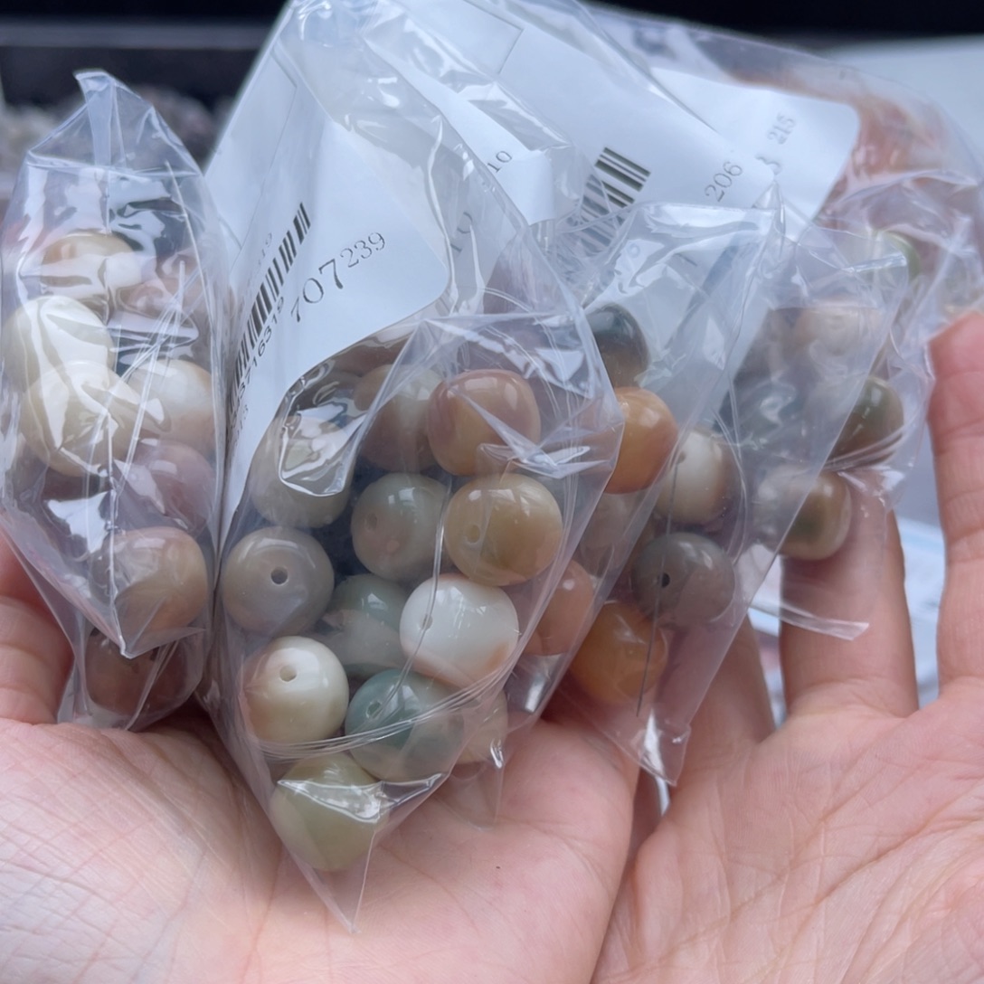 白玉菩提吊坠a锅底13.5mm/20颗牛轧糖