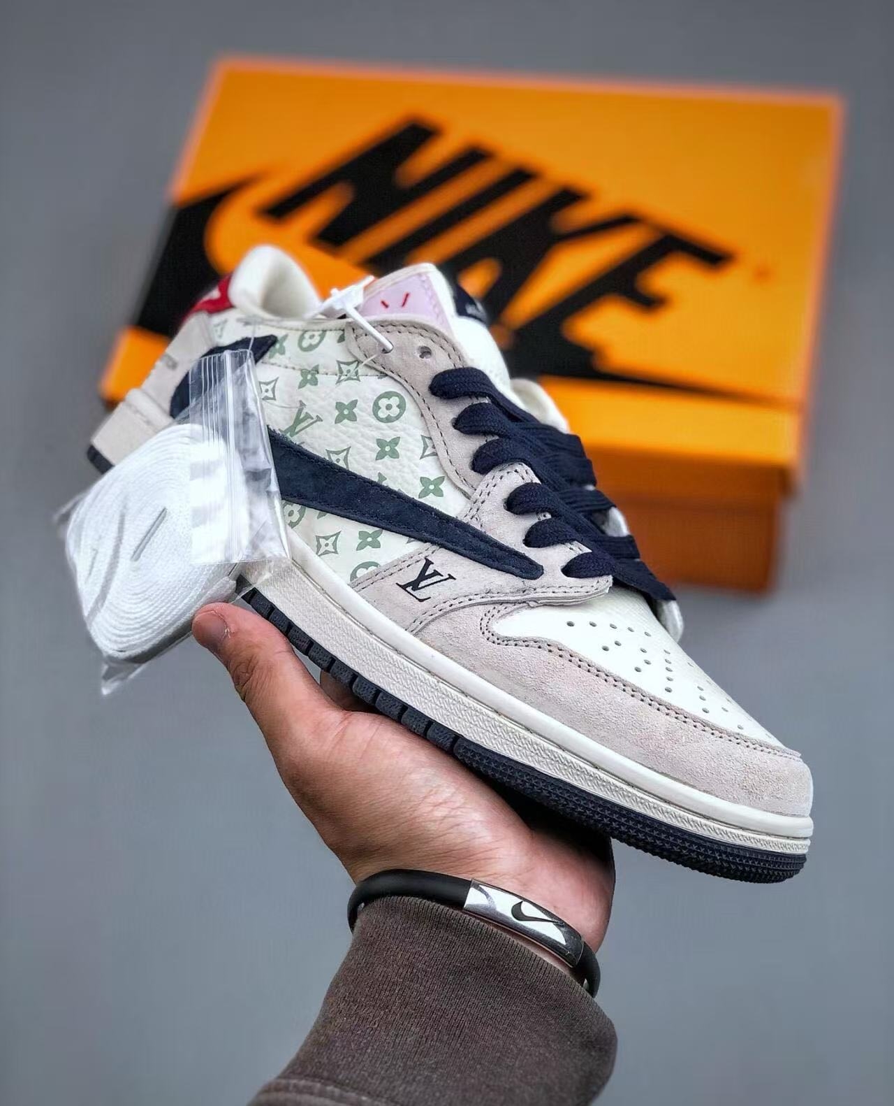 NIKE/耐克AJ1白灰潮流时尚定制款百搭板鞋鞋【准新】【定制球鞋】