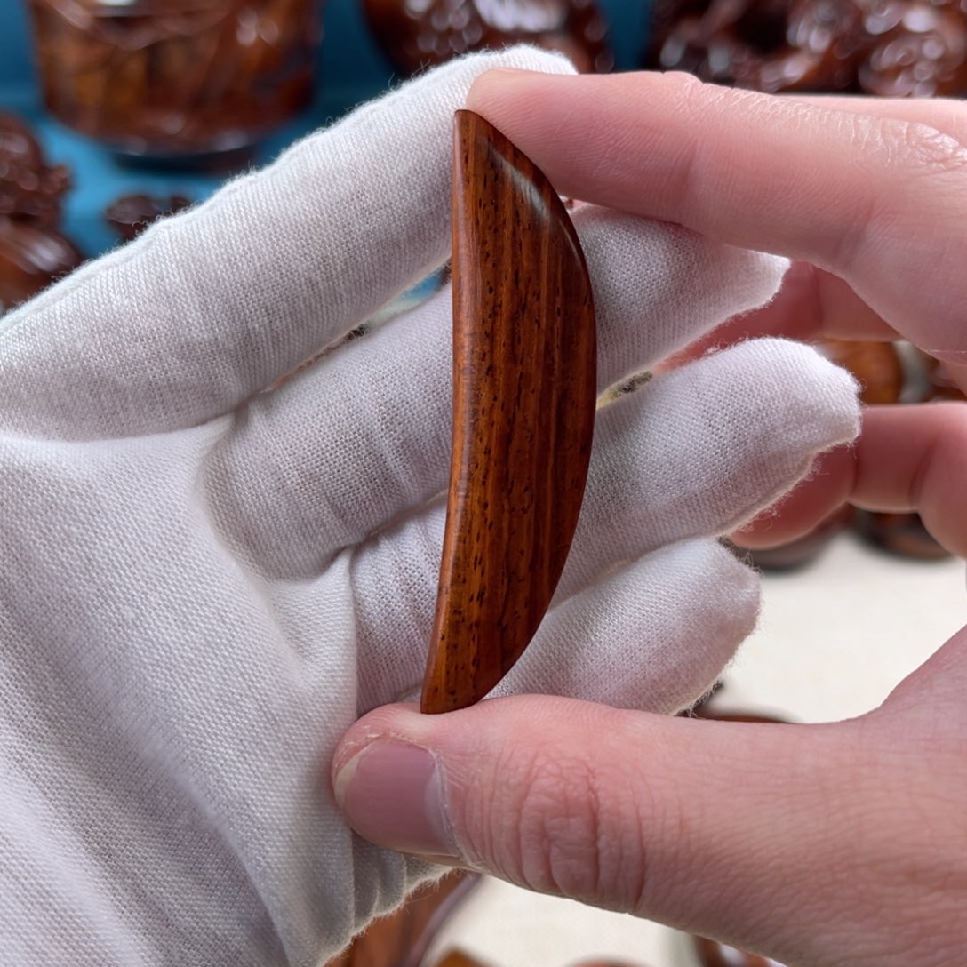 黄花梨/降香黄檀把件月牙