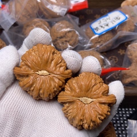 文玩核桃把件w*白狮子46
