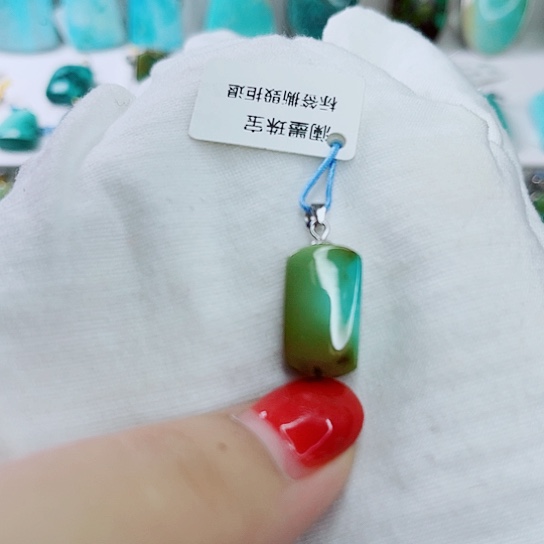 未镶嵌绿松石珠宝奇石