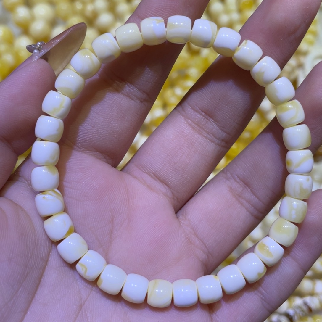 手绳琥珀未镶嵌6.5m