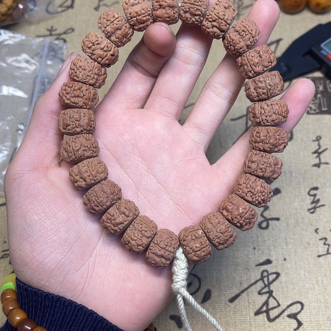 猴头核桃吊坠金刚