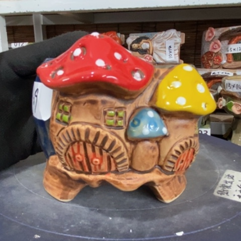 【闪购商品】有。       