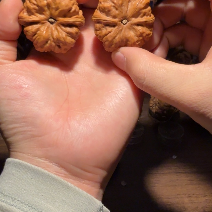 祝***野文玩核桃把件蛤蟆的眼睛是真的好看啊我的天啊