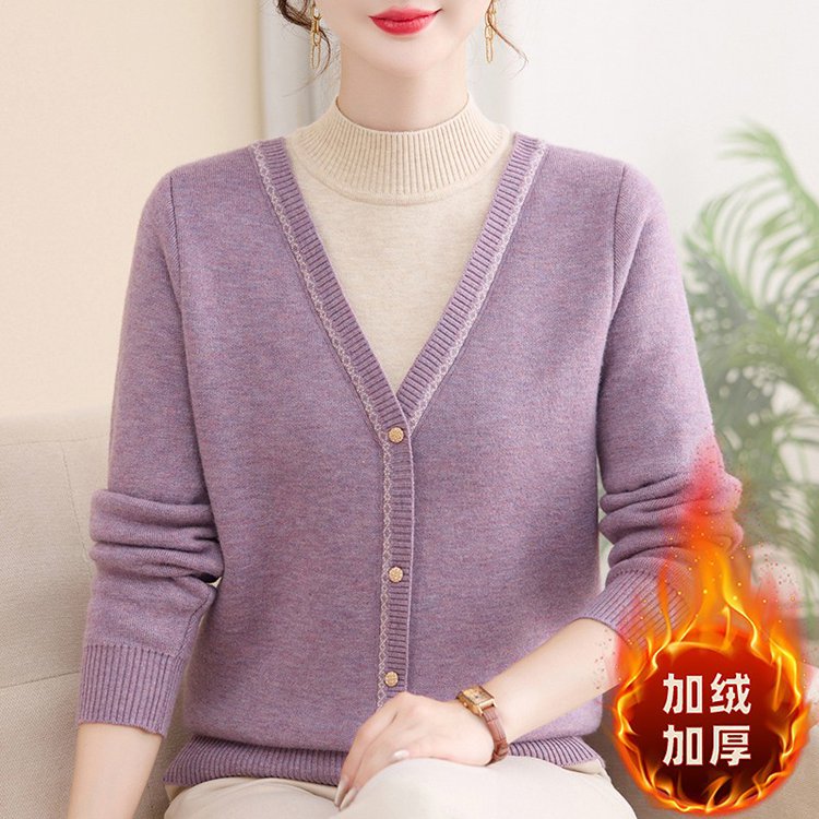 中年妈妈春装新款毛衣女春秋冬加绒加厚中老年人假两件长袖打底衫