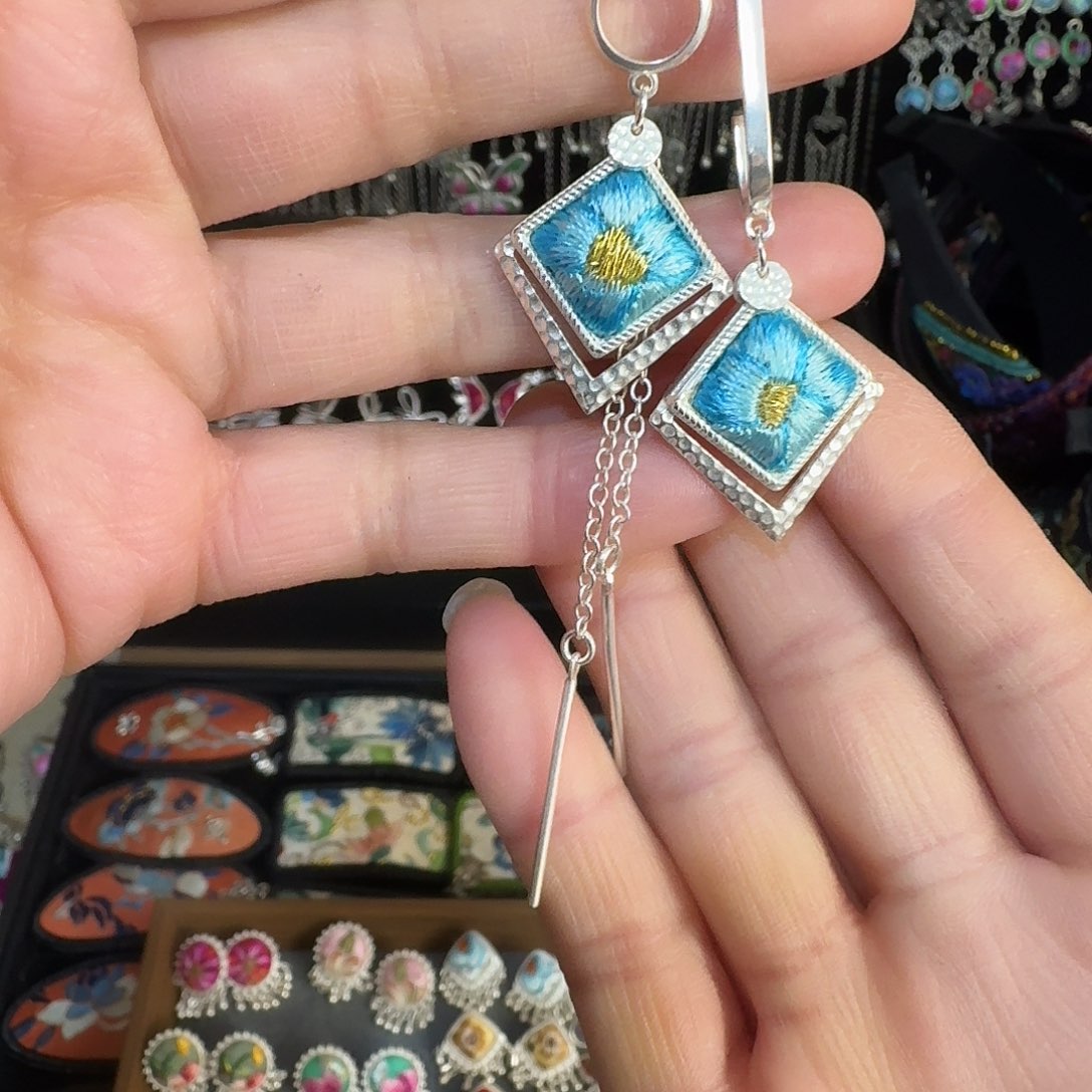 织绣民族风刺绣耳环