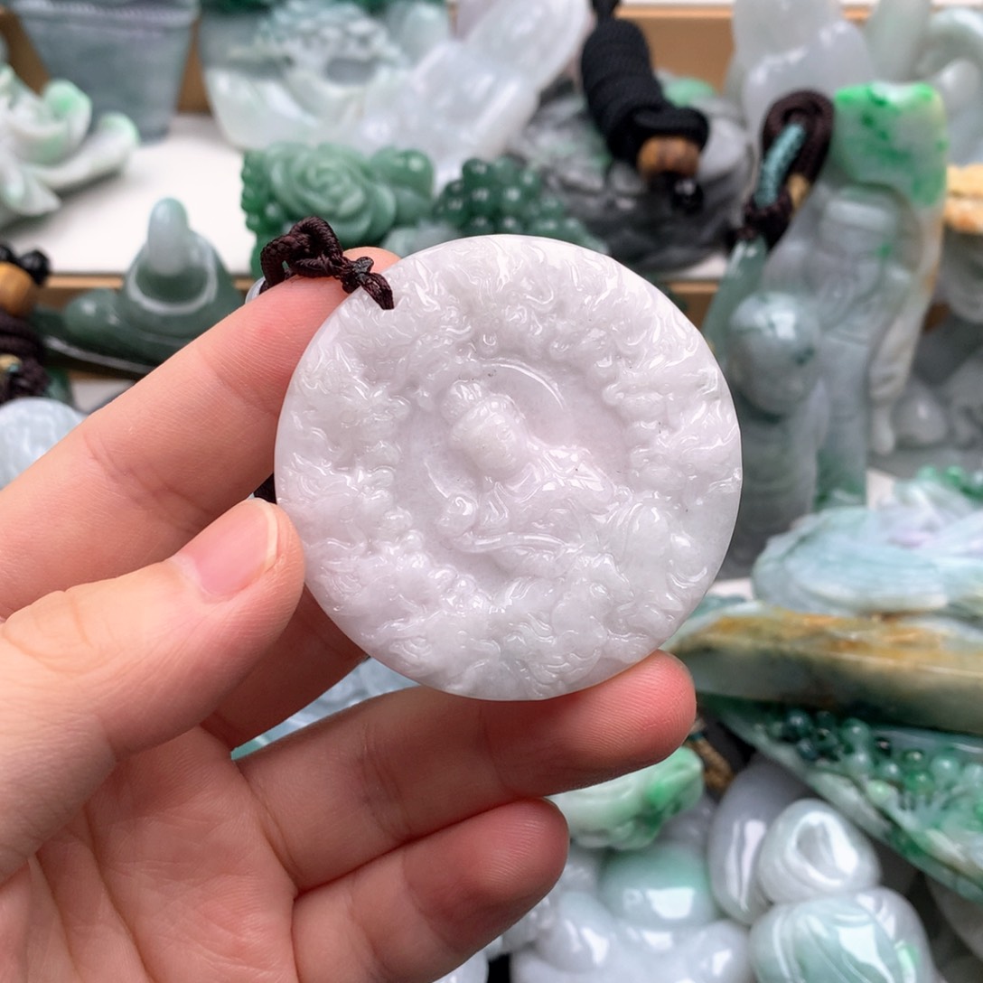 吊坠(不含链)未镶嵌翡翠