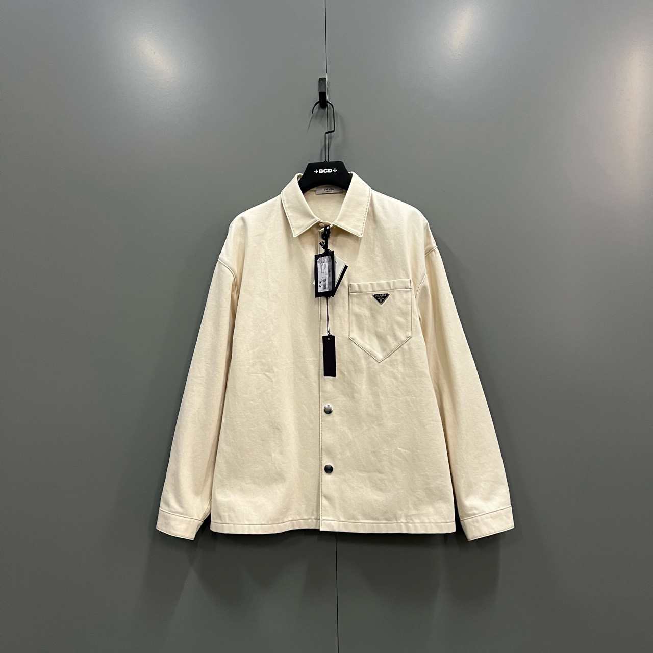 PRADA 普拉达 米色三角标牛仔衬衫 XL码/全新/毒15007/bc012824